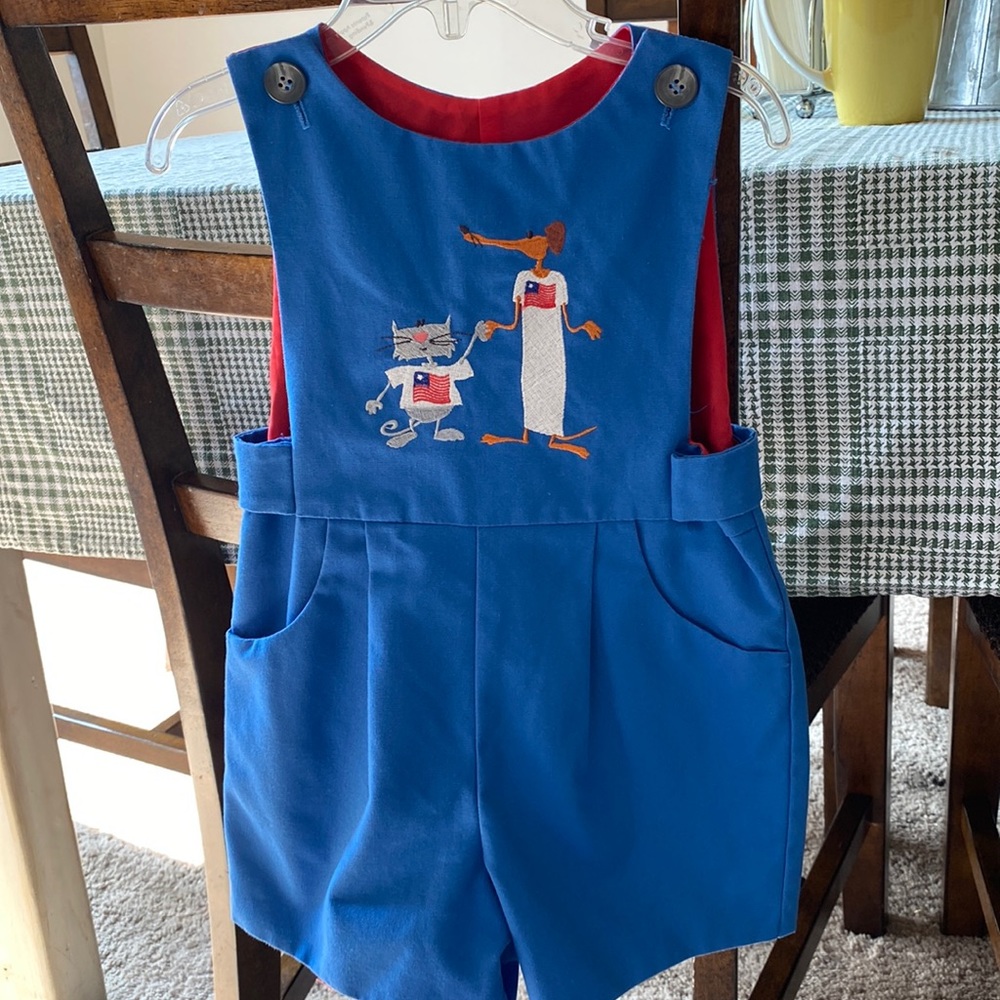 Patriotic boys shortall